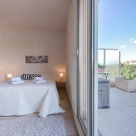 Kikiloue Rare Rooftop Terrace With Breathtaking View Over The Bay Apartment Cannes