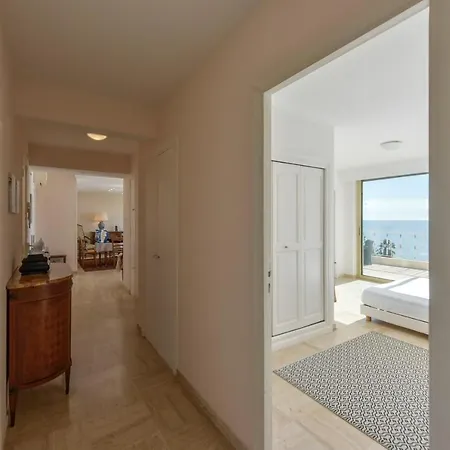 Apartment Kikiloue Rare Rooftop Terrace With Breathtaking View Over The Bay *