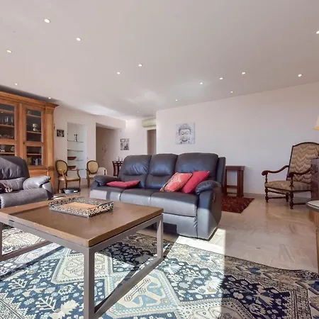 Kikiloue Rare Rooftop Terrace With Breathtaking View Over The Bay Apartment Cannes