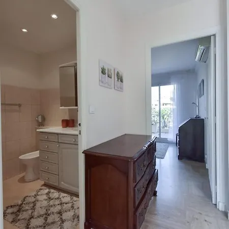 Kikiloue Rare Rooftop Terrace With Breathtaking View Over The Bay Appartement