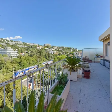 Kikiloue Rare Rooftop Terrace With Breathtaking View Over The Bay Cannes